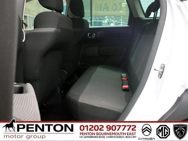 Used Citroën C3 Aircross PureTech 110 HP (80 kW) 2021 White SUV