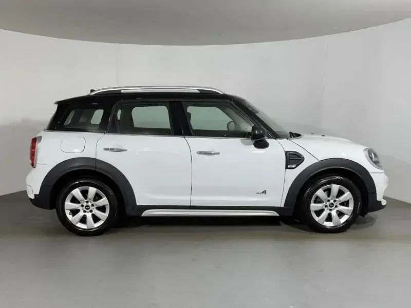 Used Mini Cooper D Countryman 148 HP (108 kW) 2018 White SUV