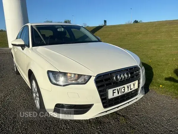 Used Audi A3 110 HP (80 kW) 2013 White Hatchback