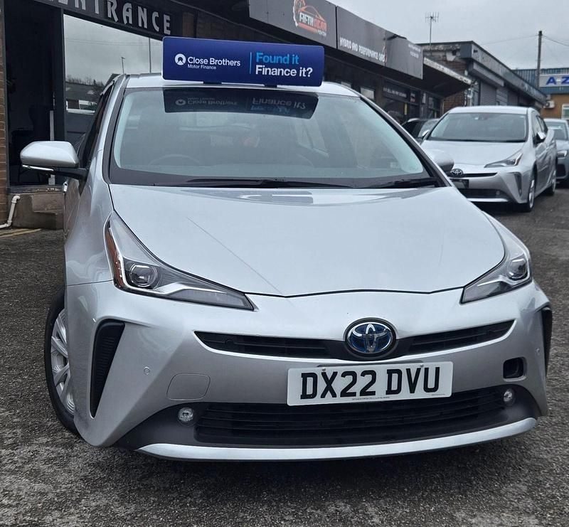 Used Toyota Prius 136 HP (100 kW) 2026 Silver Hatchback