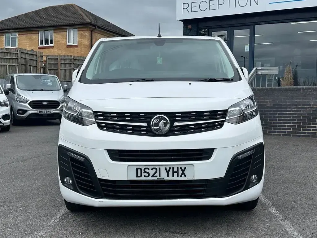 Used Vauxhall Vivaro Sportive 100 HP (73 kW) 2021 White MPV