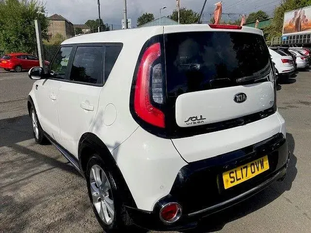 Used Kia Soul Urban 134 HP (98 kW) 2017 White SUV