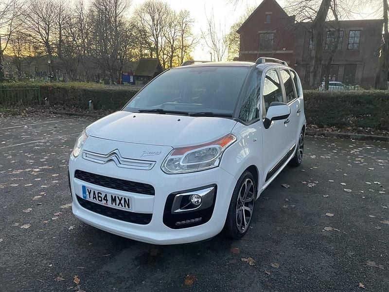 White Used 2015 Citroën C3 Picasso SELECTION MPV | £3,990 (Fair price) - Image 1/4