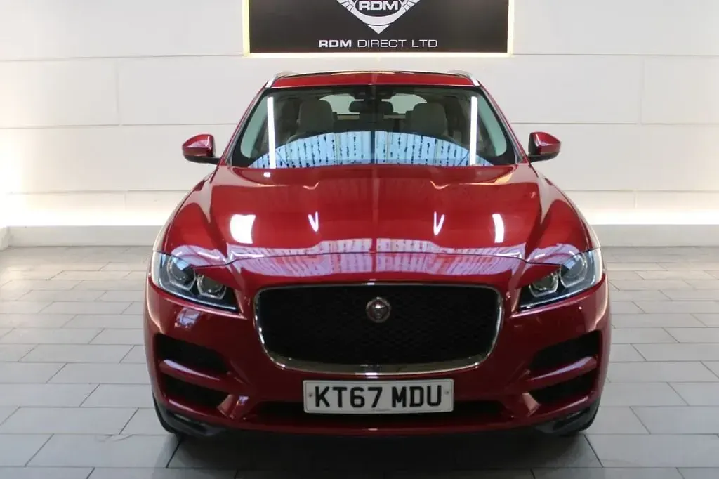 Second-hand Jaguar F-Pace Portfolio 180 CP (132 kW) 2018 Roșu SUV
