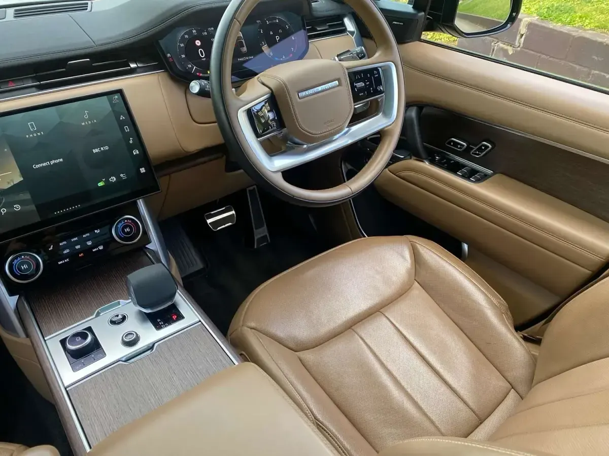 Used Land Rover Range Rover HSE 400 HP (294 kW) 2023 Green SUV