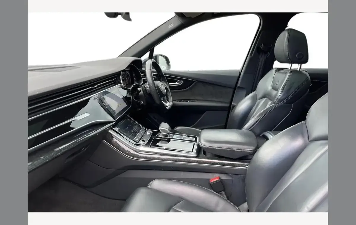 Used Audi Q7 Black Edition 286 HP (210 kW) 2020 Blue SUV