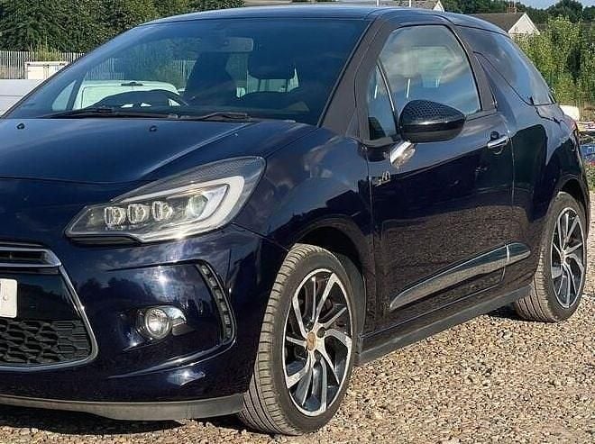 Blue Used 2015 DS Automobiles DS3 Hatchback | £3,495 (Good price) - Image 1/4