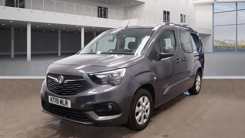 Used Vauxhall Combo 110 HP (80 kW) 2019 Grey MPV