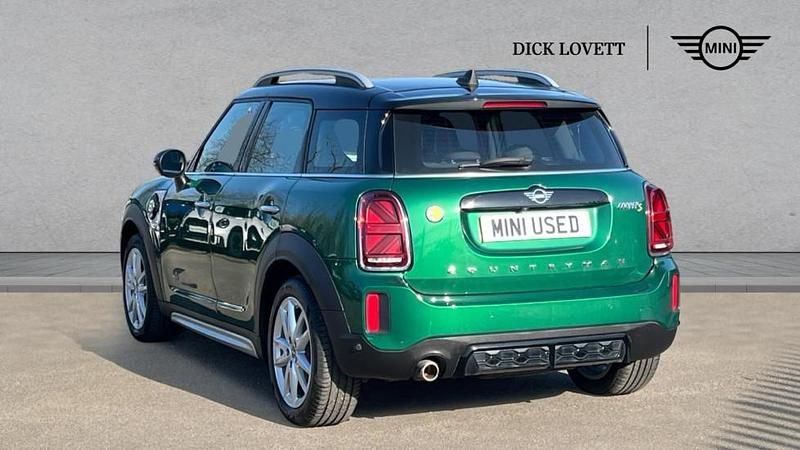 Used Mini Cooper S Countryman Sport 220 HP (161 kW) 2020 British racing green iv SUV