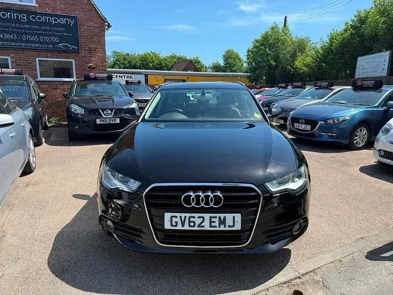 Käytetty Audi A6 Advanced 177 HP (130 kW) 2012 Musta Farmari
