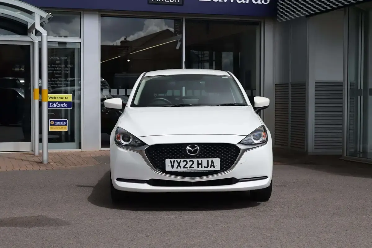 Used Mazda 2 75 HP (55 kW) 2022 Arctic white Hatchback