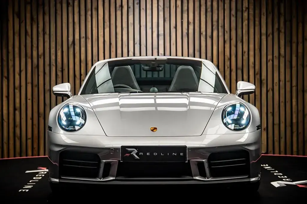 Ny Porsche 992 2025 Silver Cab