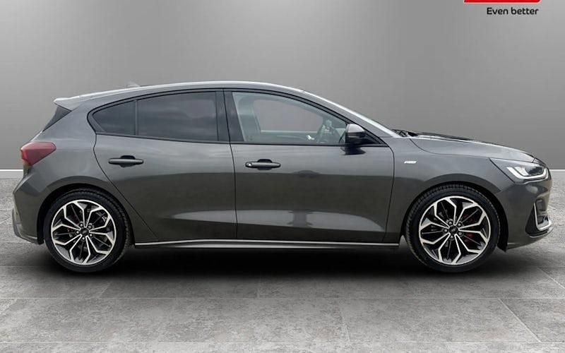 Used Ford Focus ST-Line 120 HP (88 kW) 2022 Hatchback