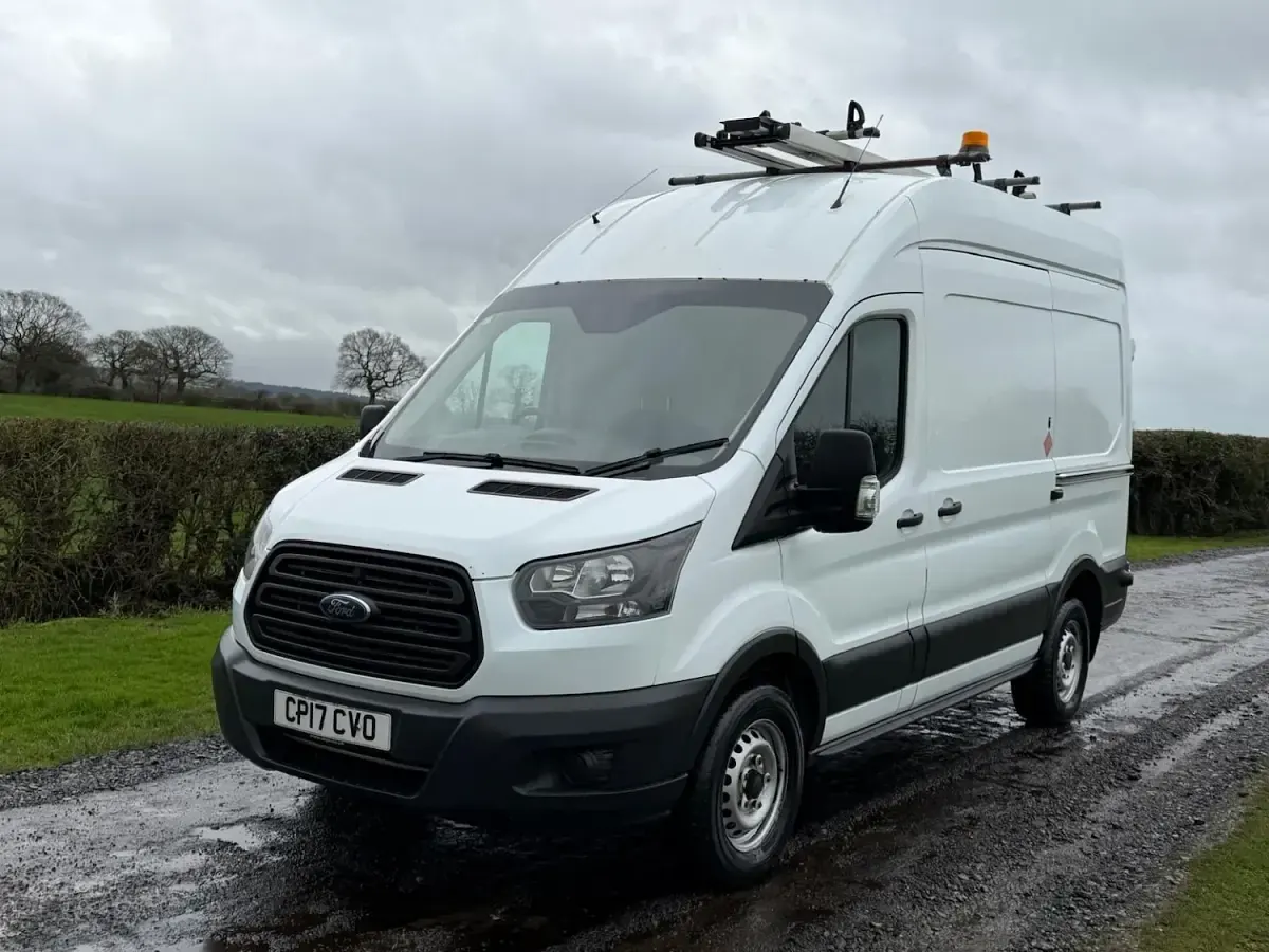 Used Ford Transit 170 HP (125 kW) 2017 White Van