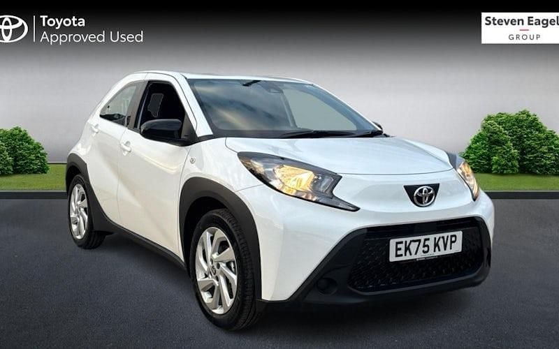 New 2025 Toyota Aygo PURE Hatchback | £15,098 (Fair price) - Image 1/4