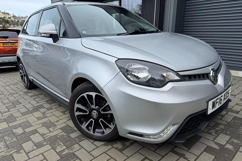 Used MG MG3 106 HP (77 kW) 2016 Silver Hatchback