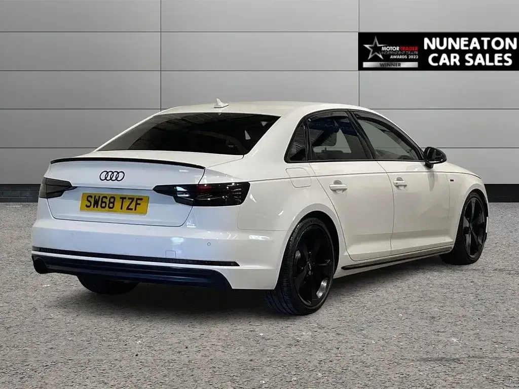 Used Audi A4 Black Edition 150 HP (110 kW) 2018 White Sedan