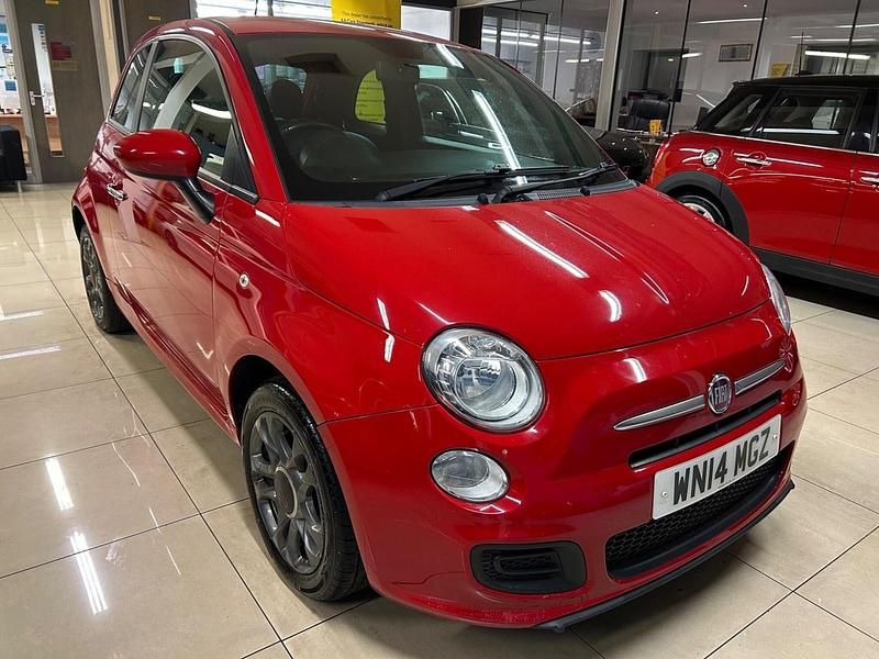 Red Used 2014 Fiat 500 S Hatchback | £3,690 (Fair price) - Image 1/3
