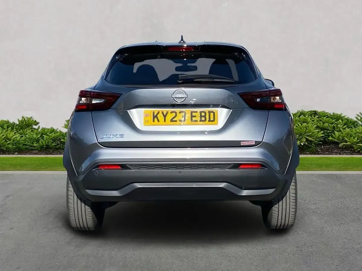 Used Nissan Juke N-Connecta 114 HP (83 kW) 2023 Grey SUV