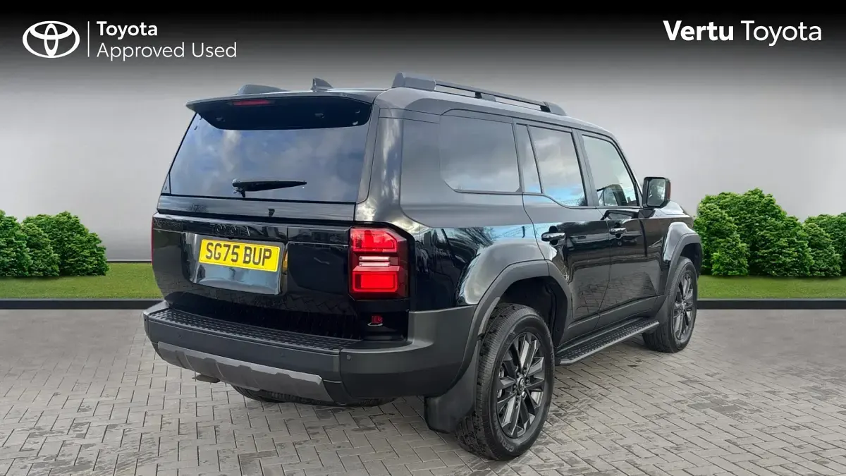 Used Toyota Land Cruiser 205 HP (150 kW) 2025 Galaxy black (metallic paint) Estate