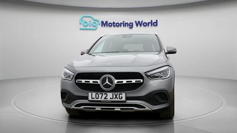 Used Mercedes GLA200 Executive 163 HP (119 kW) 2022 Grey SUV