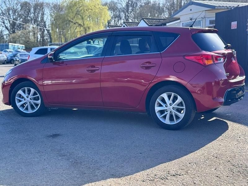 Used Toyota Auris 2025 Red Hatchback