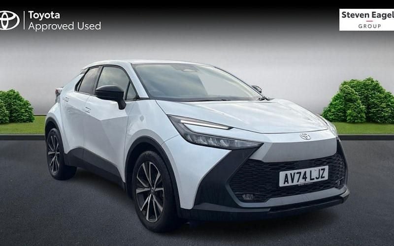 Used 2026 Toyota C-HR Design SUV | £26,615 (Fair price) - Image 1/3
