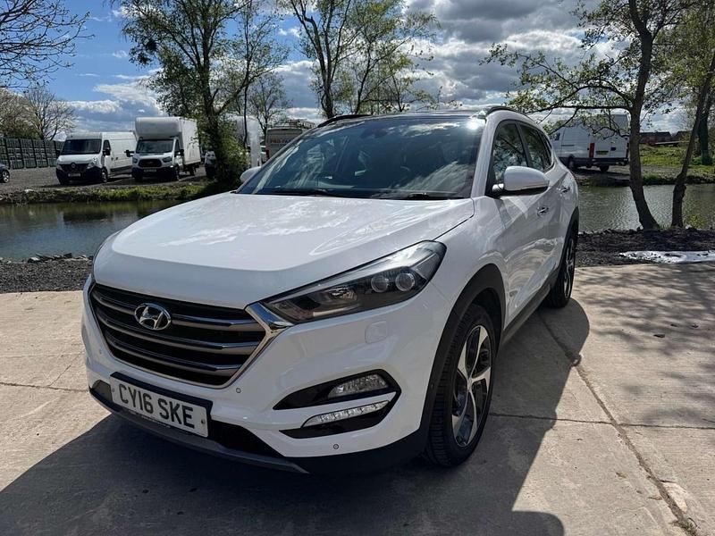 Used Hyundai Tucson Premium SE 2016 White SUV