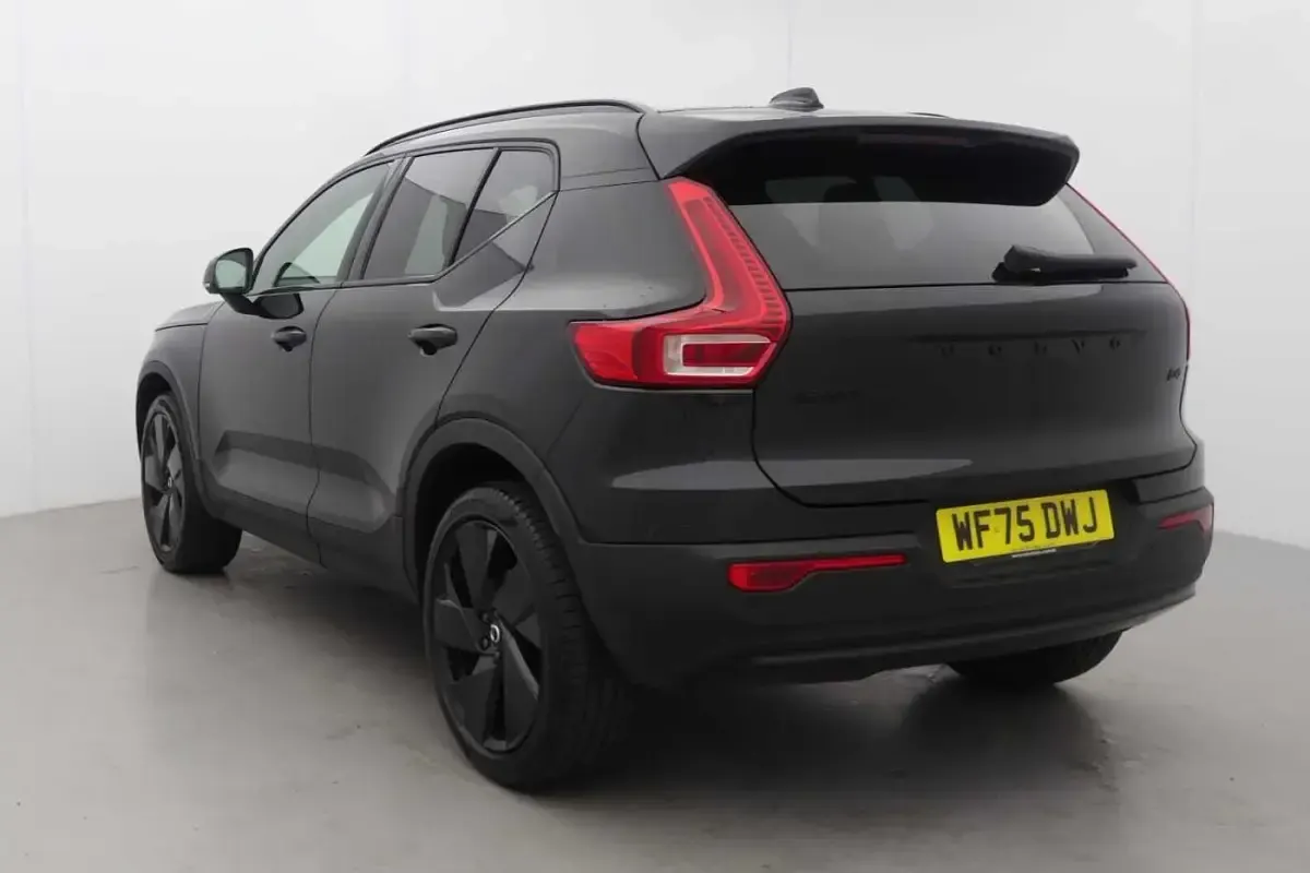 Used Volvo XC40 Plus 194 HP (142 kW) 2026 SUV