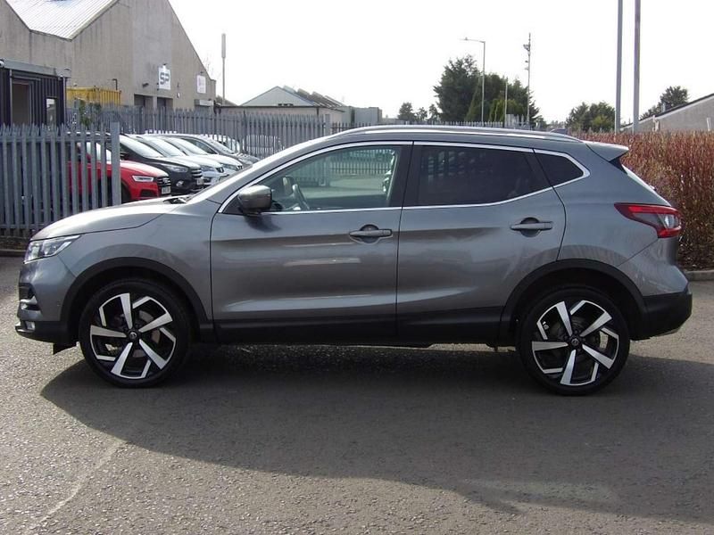Used Nissan Qashqai Tekna 2018 Grey SUV