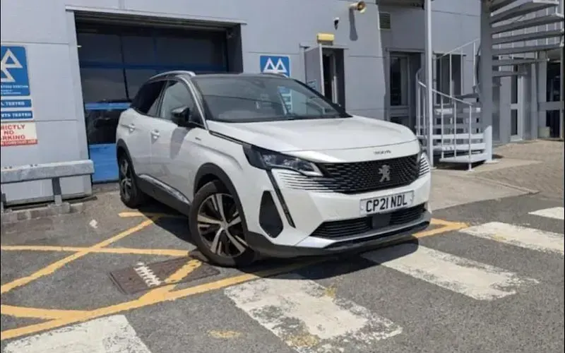 Used Peugeot 3008 Premium 224 HP (164 kW) 2021 SUV