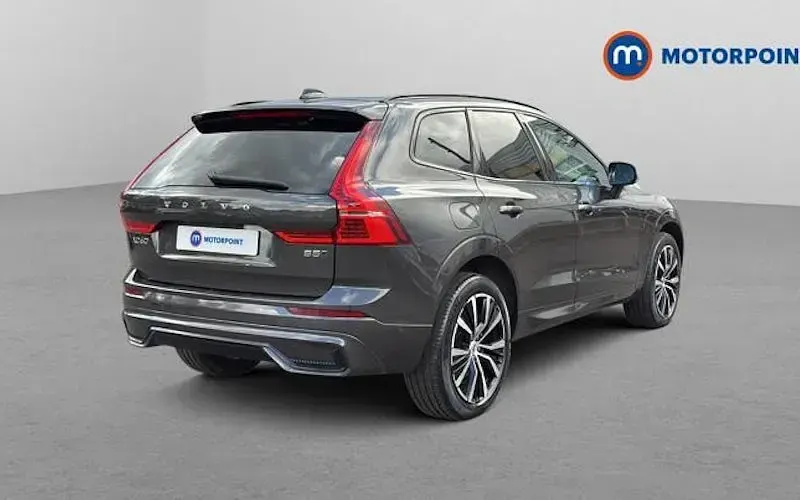 Used Volvo XC60 Plus 250 HP (183 kW) 2023 Grey SUV