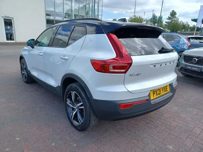 Used Volvo XC40 R-Design 161 HP (118 kW) 2021 White SUV