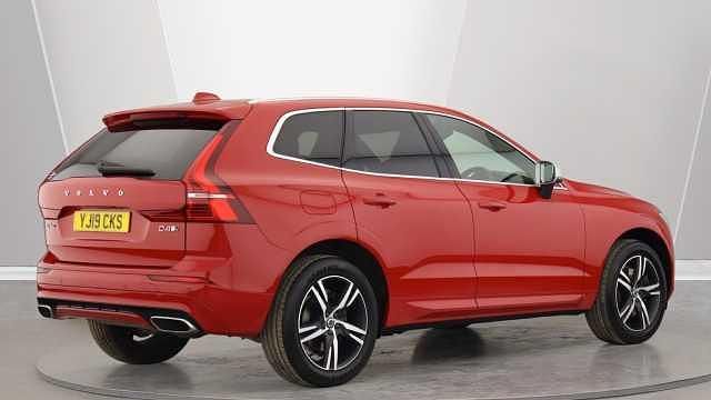 Used Volvo XC60 R-Design 190 HP (139 kW) 2019 Red SUV