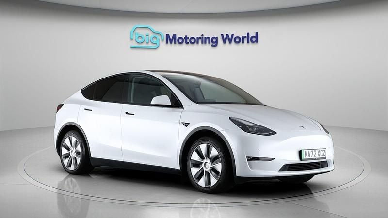 Used 2022 Tesla Model Y Long Range AWD SUV | £24,100 (Fair price) - Image 1/4
