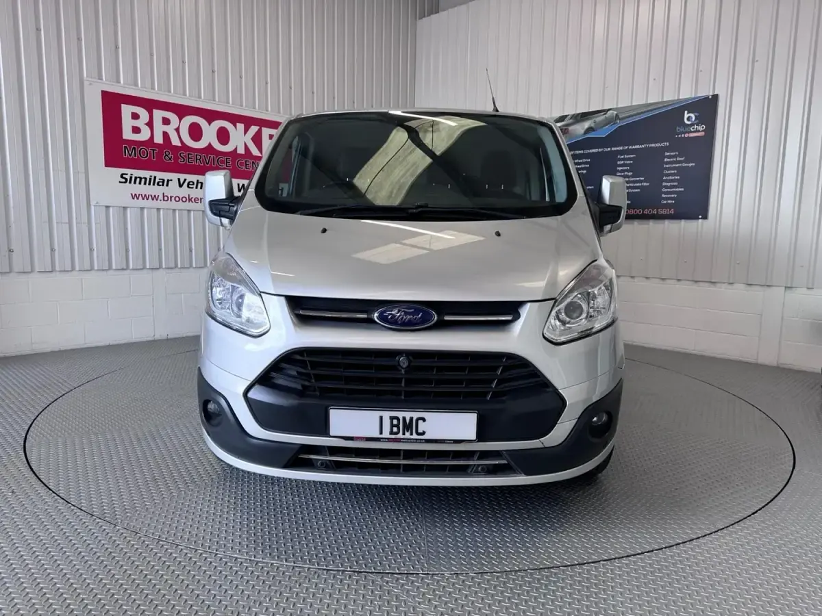 Used Ford Transit Custom Limited 170 HP (125 kW) 2017 Silver Van