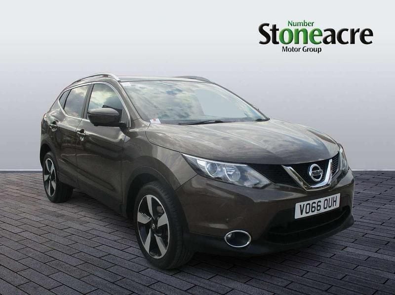 Other Used 2016 Nissan Qashqai N-Connecta SUV | £10,995 (Fair price) - Image 1/4