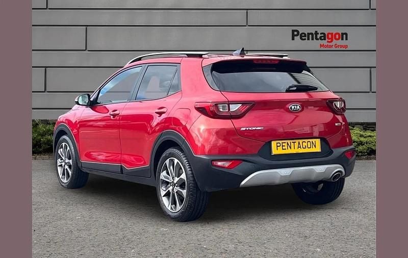 Used Kia Stonic 117 HP (86 kW) 2018 Red SUV