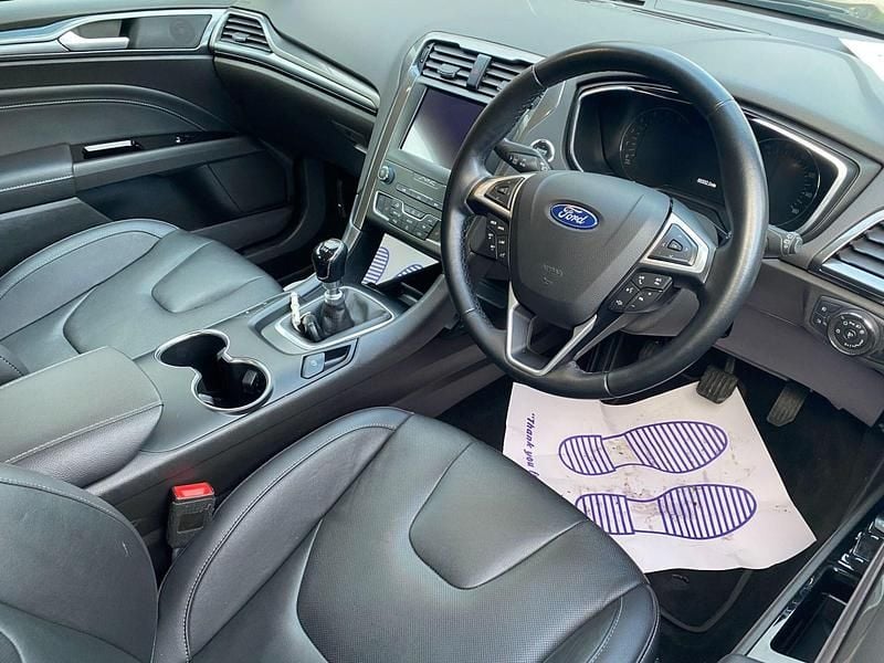 Used Ford Mondeo Titanium 150 HP (110 kW) 2020 Blue Hatchback