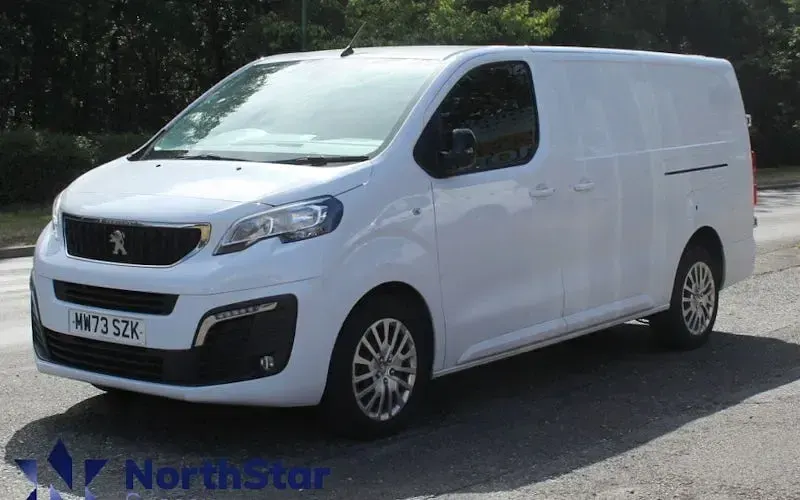 Used Peugeot Expert Premium 144 HP (105 kW) 2023 Van