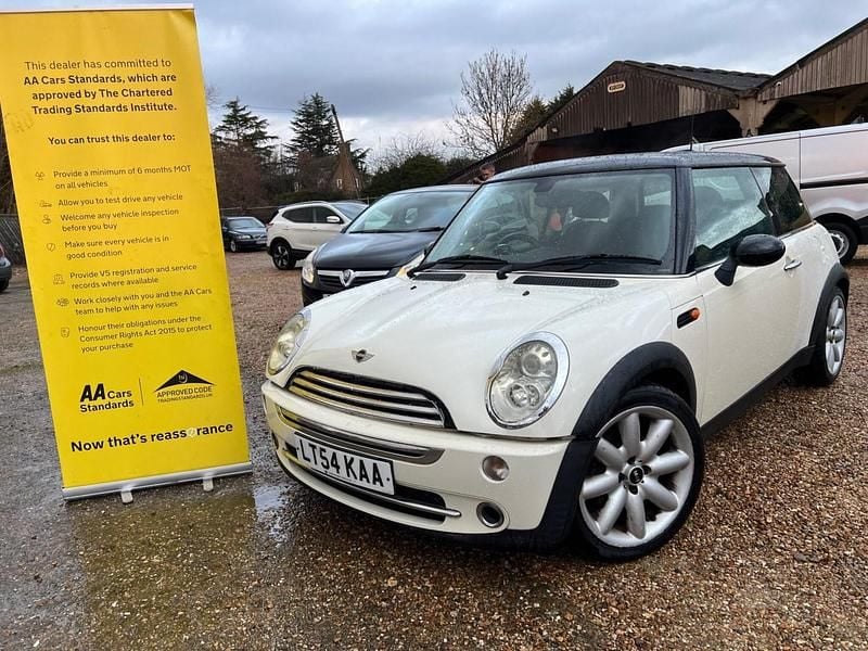 Used Mini Cooper Hatch 2004 White Hatchback