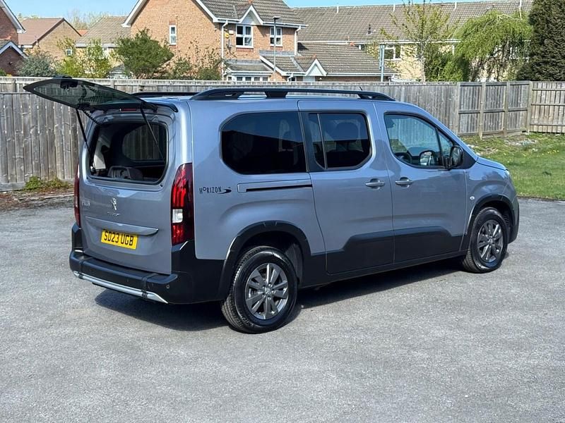 Second-hand Peugeot Rifter Allure 2023 Gri Monovolum