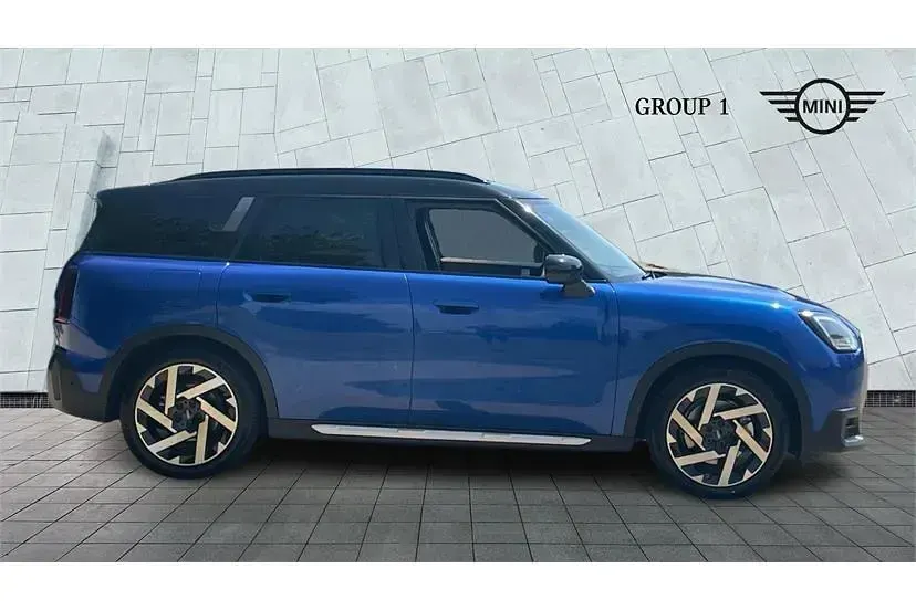 Used Mini Countryman Exclusive 230 kW (313 HP) 2024 Blazing blue SUV