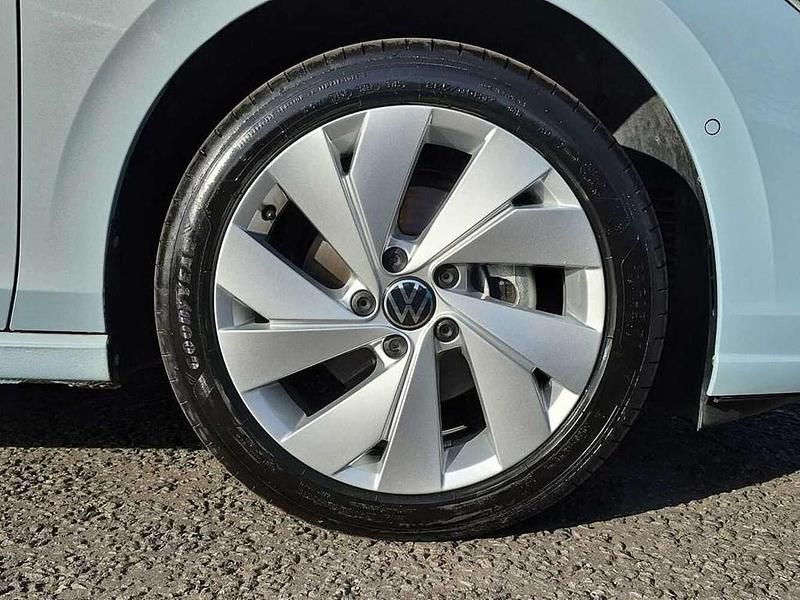 New VW Golf VIII Match 115 HP (84 kW) 2025 Blue Hatchback