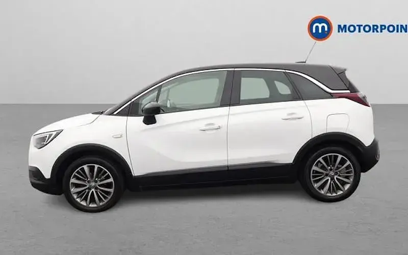 Used Vauxhall Crossland X 83 HP (61 kW) 2020 White SUV