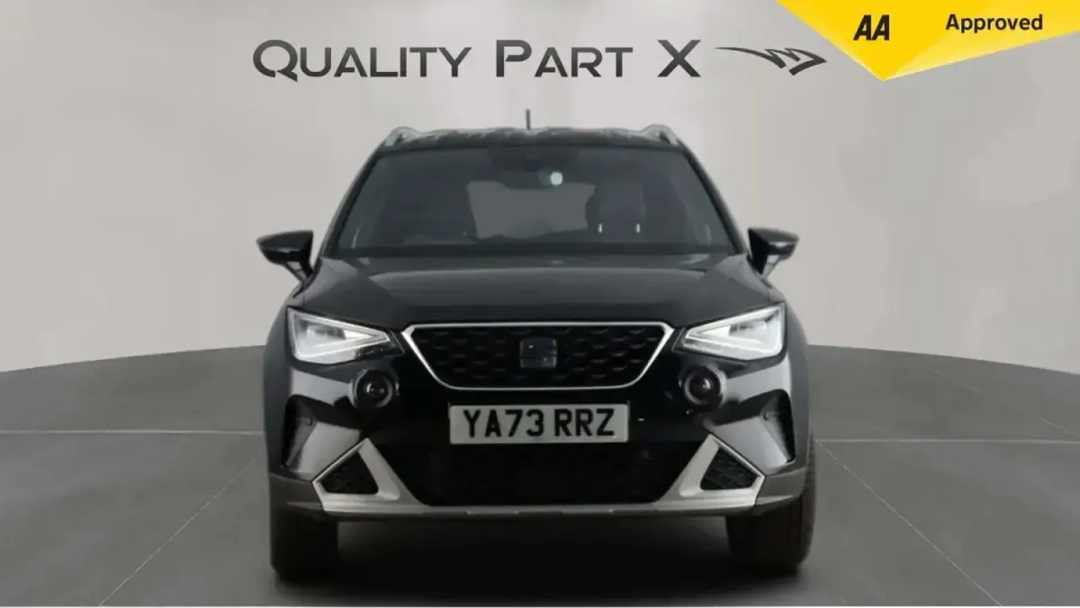 Używany Seat Arona Xperience Lux 2023 Czarny SUV