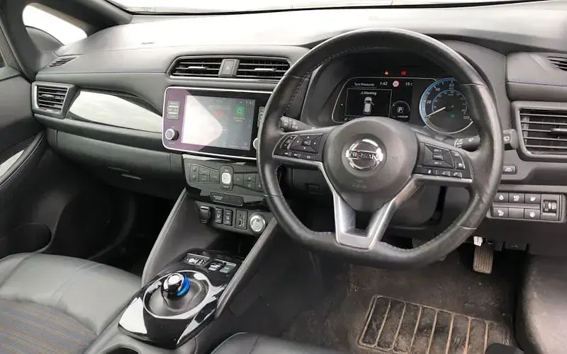 Usado Nissan Leaf N-Connecta 110 kW (150 HP) 2021 Preto Citadino