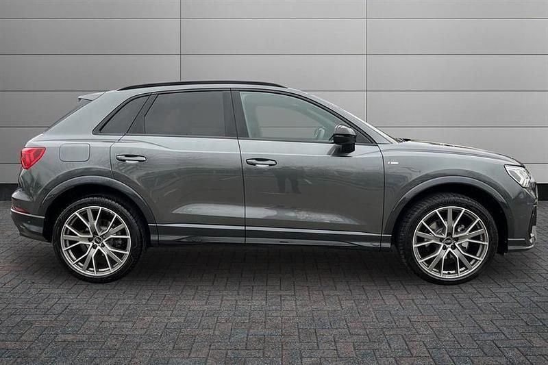 New Audi Q3 Black Edition 150 HP (110 kW) 2025 Daytona grey SUV