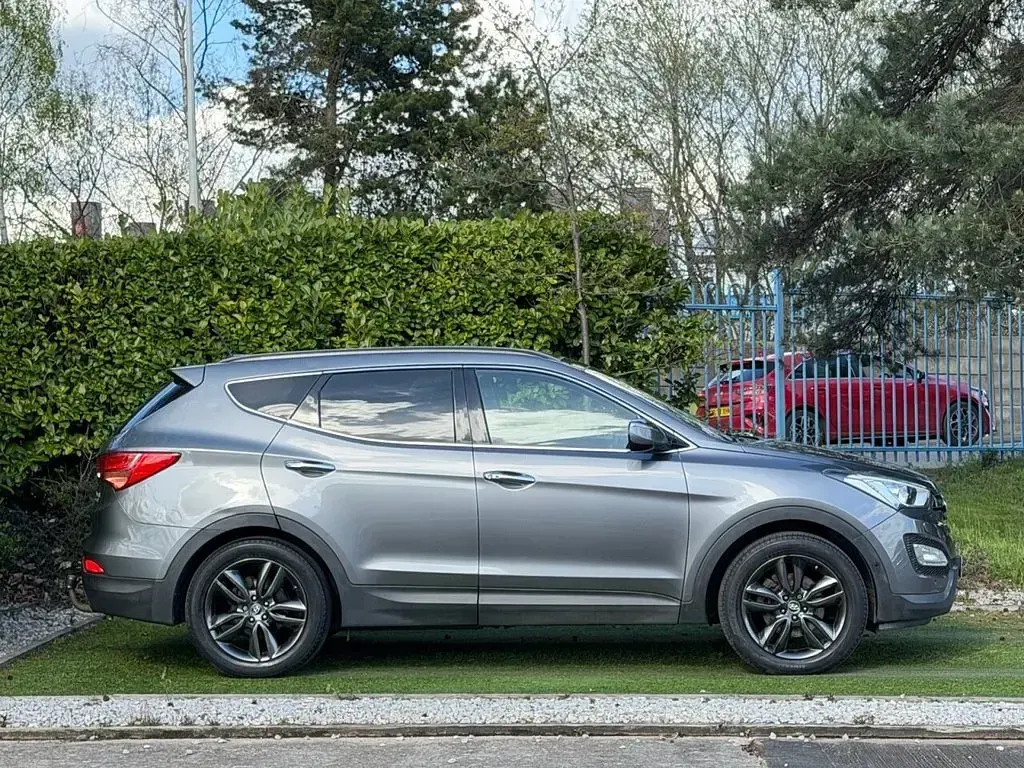 Used Hyundai Santa Fe Premium SE 194 HP (142 kW) 2013 Silver SUV