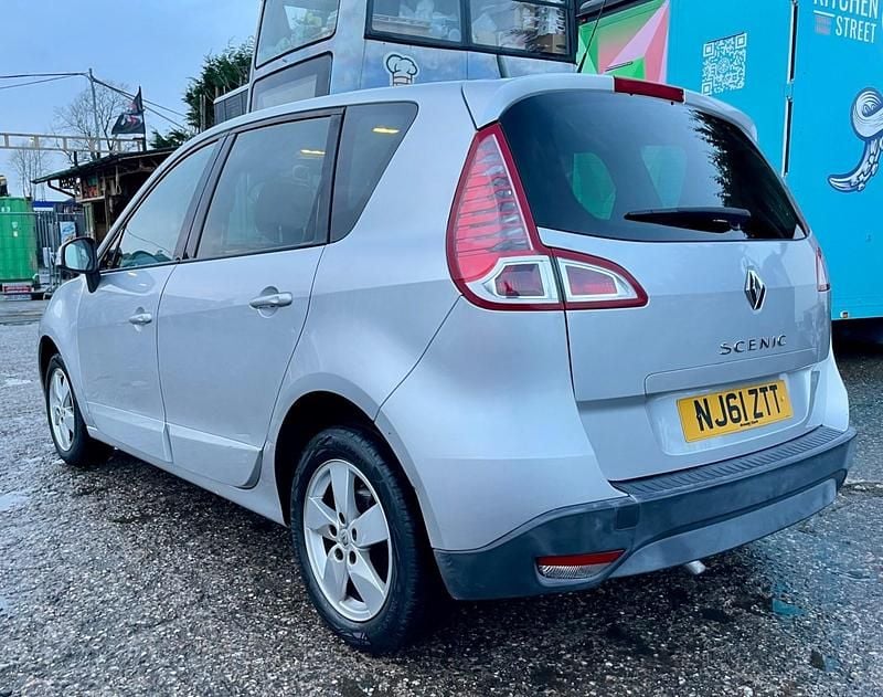 Used Renault Scénic III Dynamique 110 HP (80 kW) 2011 Silver MPV
